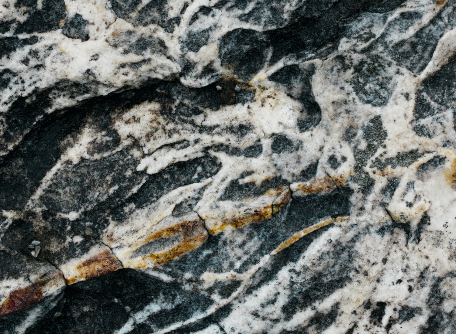 GRANITE-KITCHEN-WORKTOPS